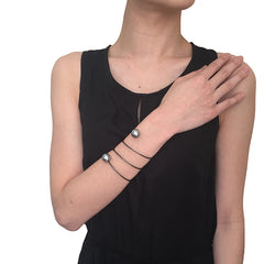 Slinky Wire Pearl Black Sterling Silver Bangle