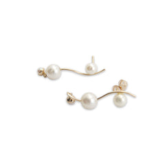 Curved Bar With Trio Mini Akuya Pearl 18k Gold Studs