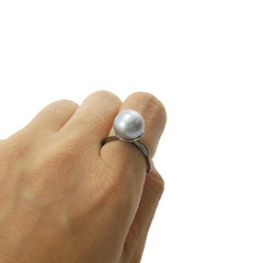 Big Pearl Black Ring