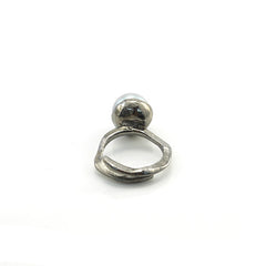 Big Pearl Black Ring